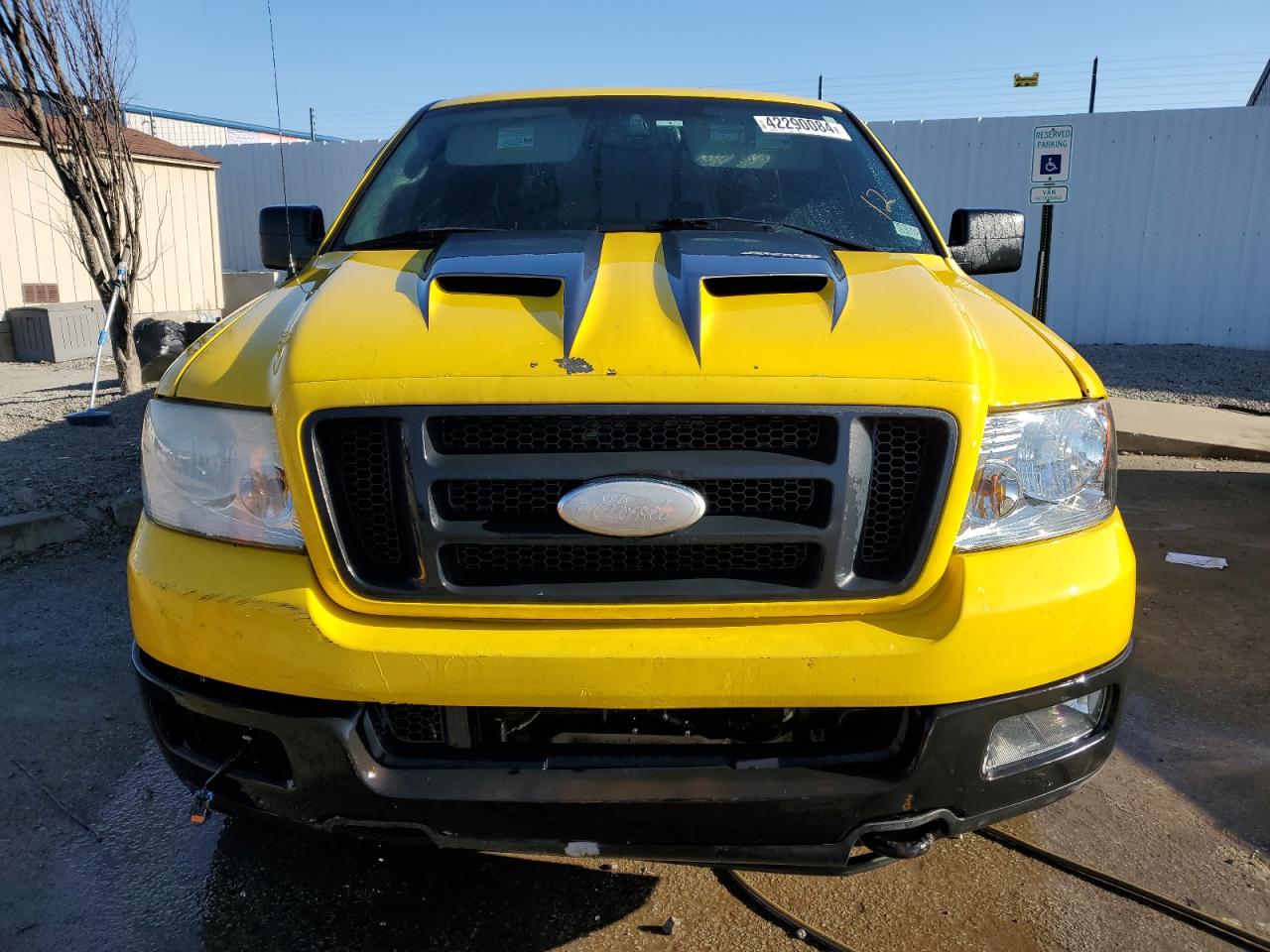 Lot #2617435887 2004 FORD F150