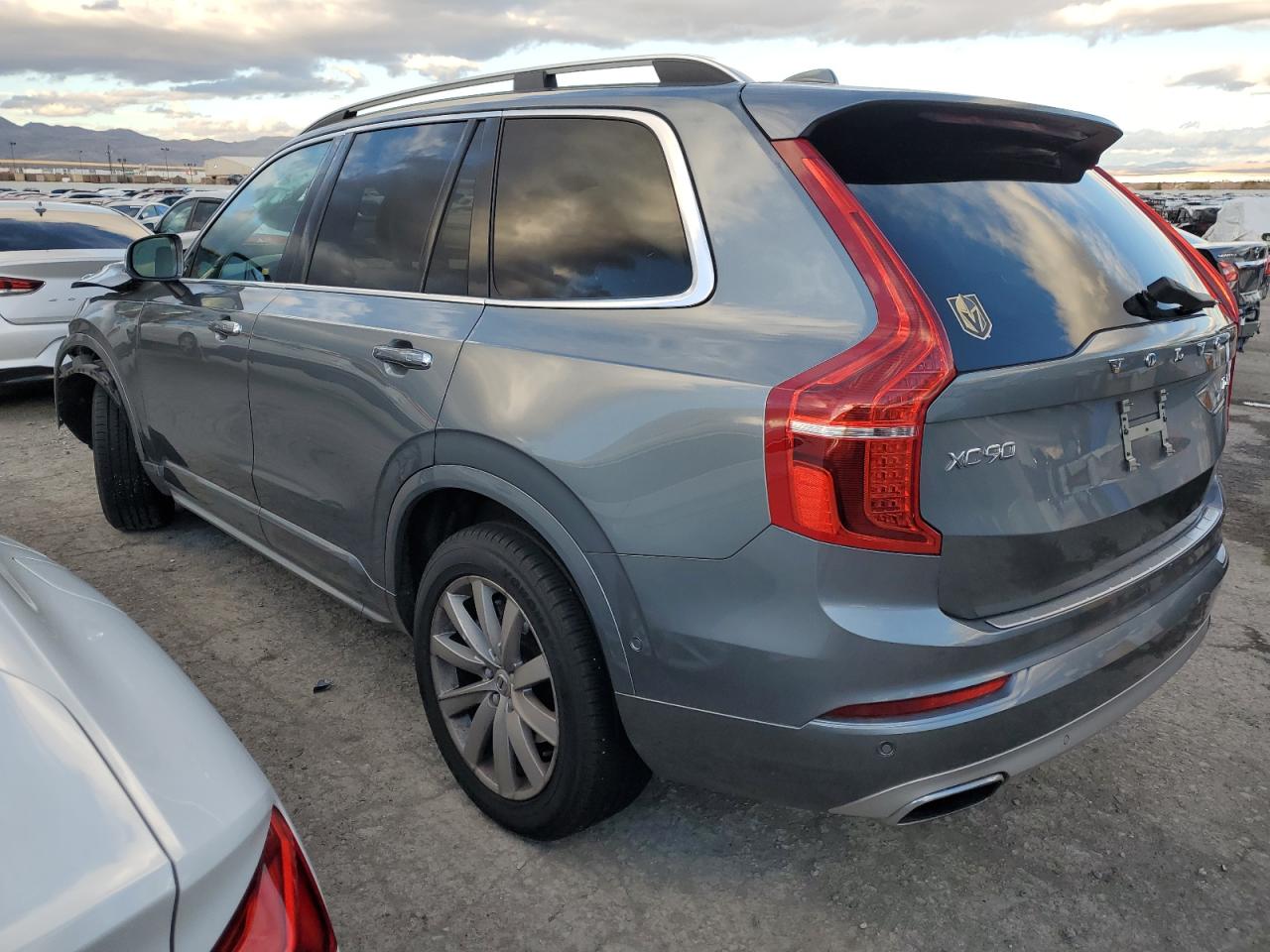 YV4A22PK8H1175195 2017 Volvo Xc90 T6