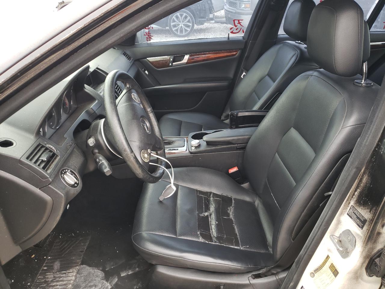 WDDGF5EB4AF473005 2010 Mercedes-Benz C 300
