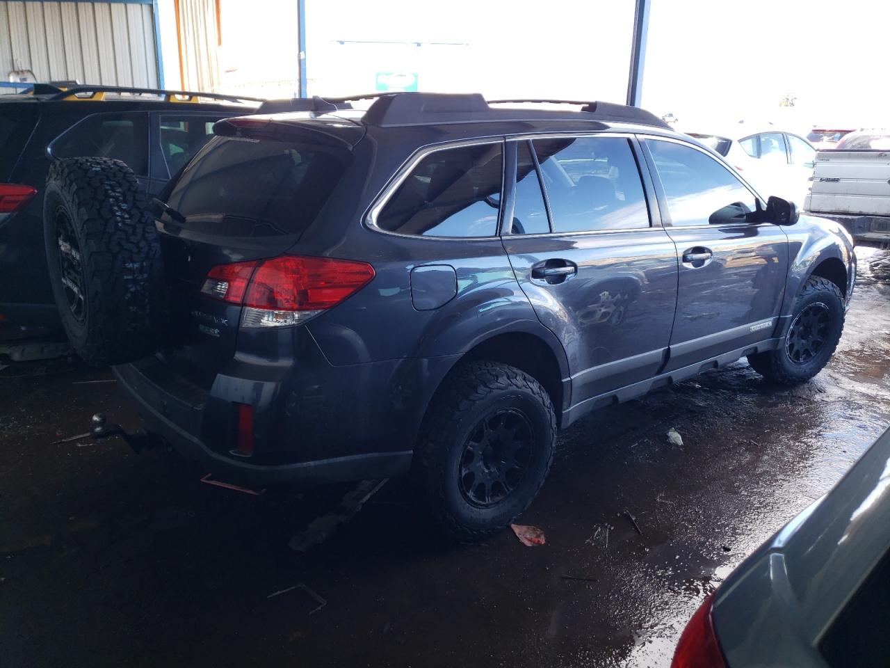 4S4BRBFC7B3372752 2011 Subaru Outback 2.5I Premium