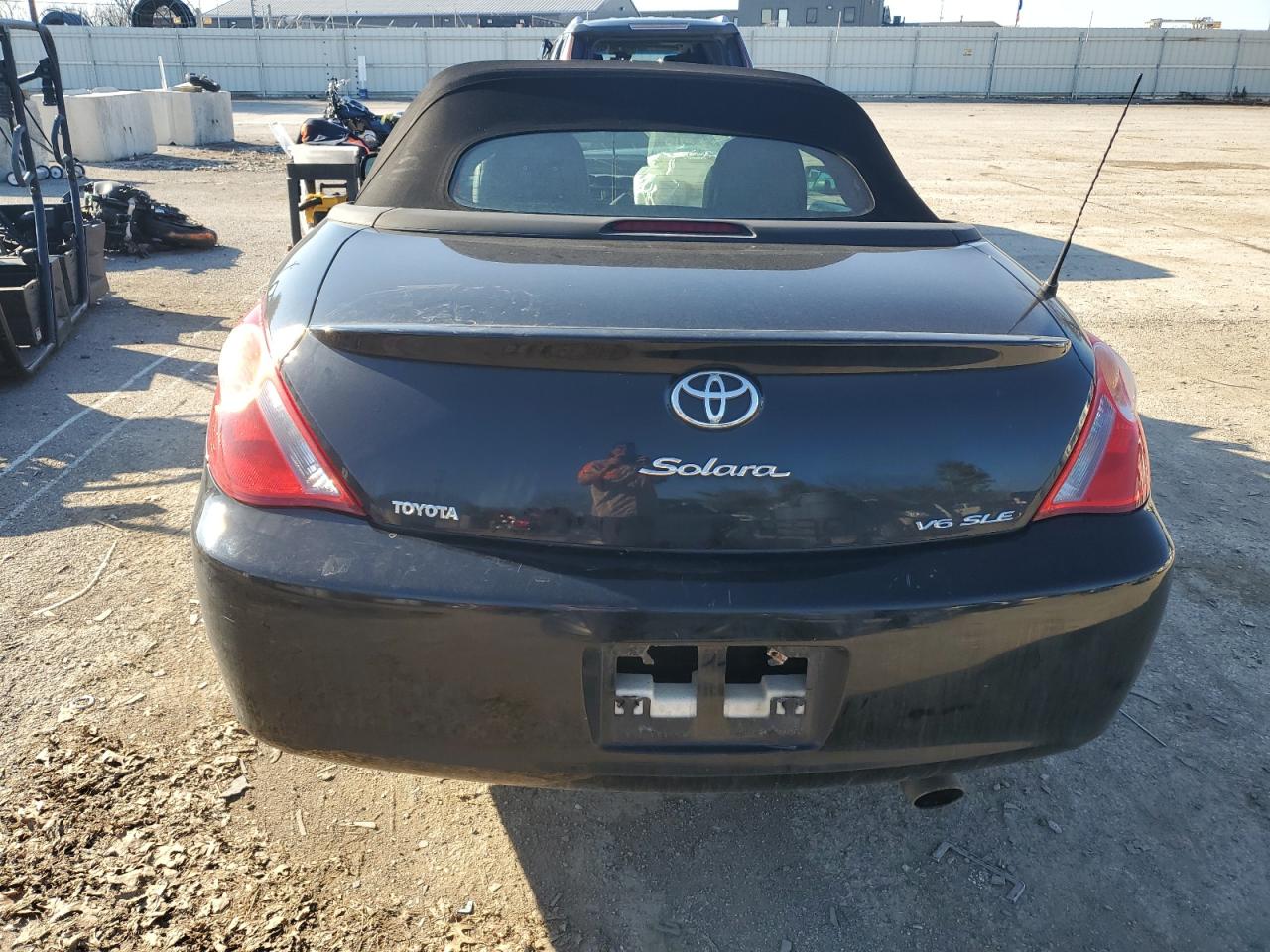 Lot #2409461877 2004 TOYOTA CAMRY SOLA
