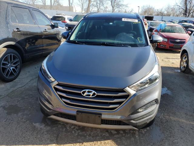 2018 Hyundai Tucson Value VIN: KM8J33A27JU703257 Lot: 41822864