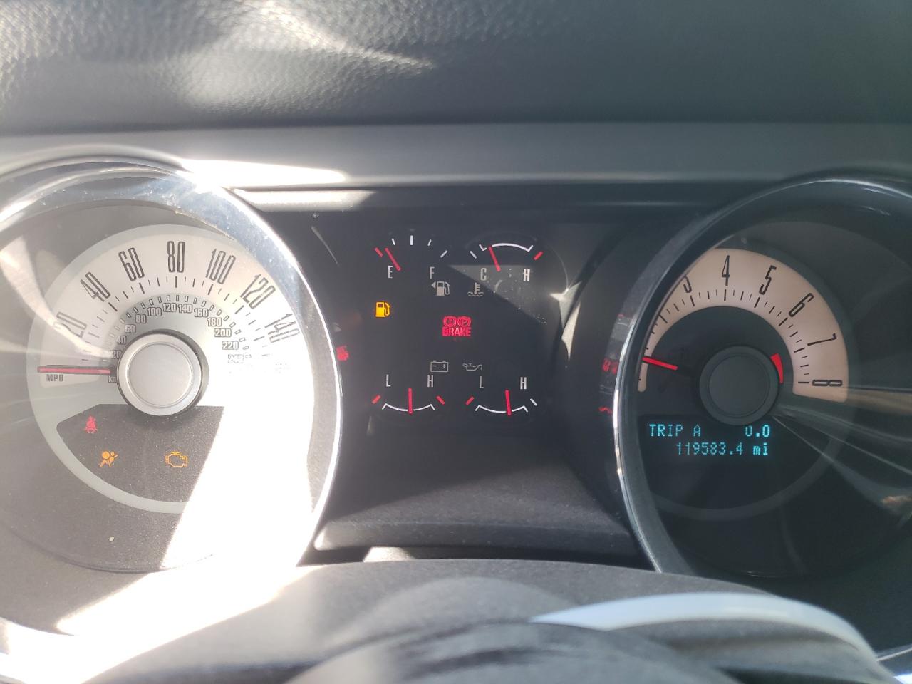 1ZVBP8AM5C5268079 2012 Ford Mustang