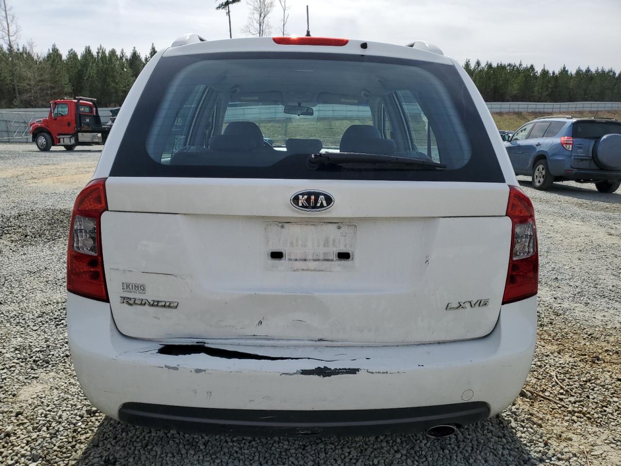 KNAFG526777048520 2007 Kia Rondo Lx