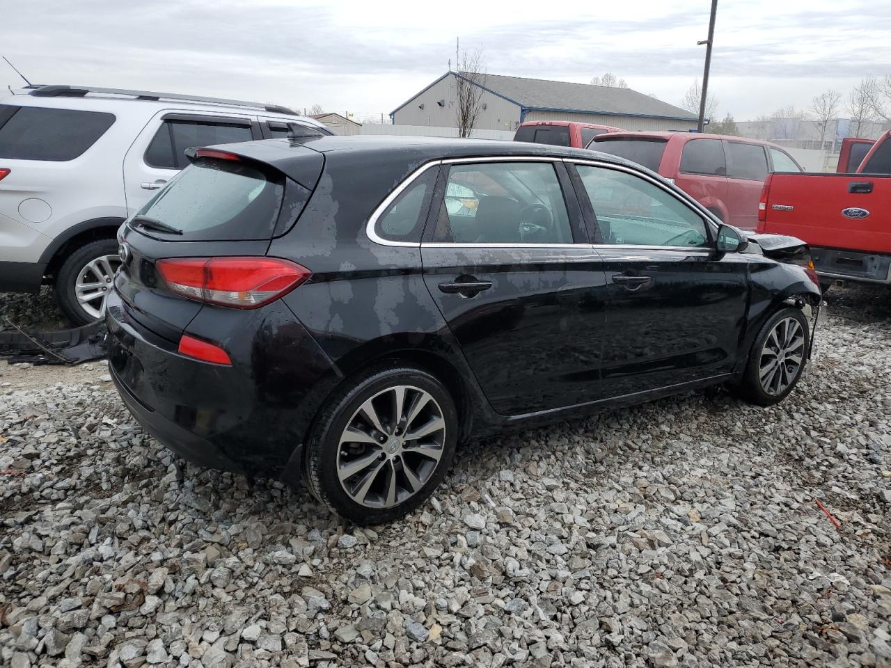 2018 Hyundai Elantra Gt vin: KMHH35LE8JU074450