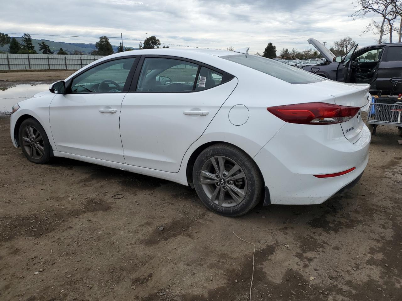 5NPD84LF7JH317215 2018 Hyundai Elantra Sel