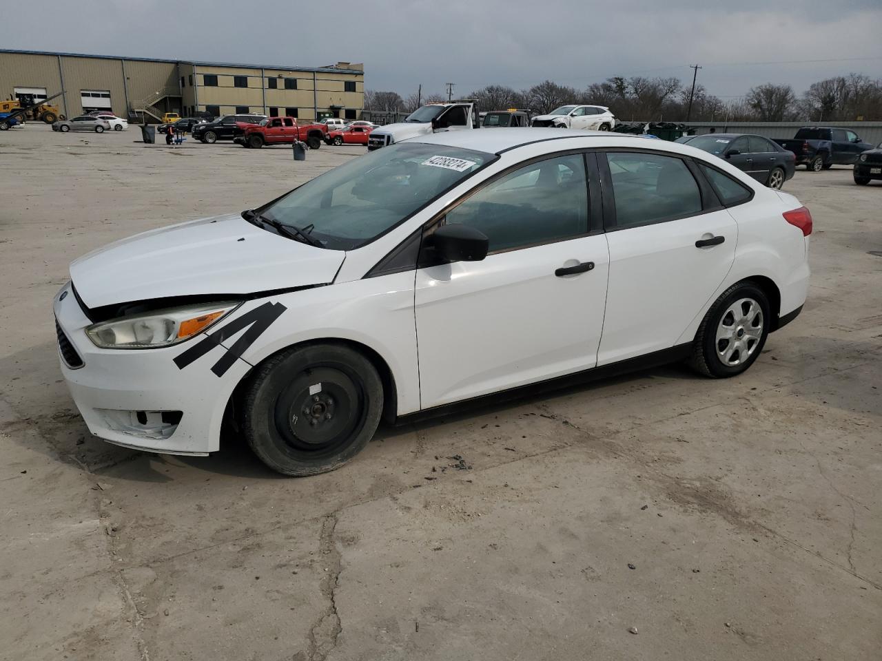 2016 Ford Focus S vin: 1FADP3E22GL376612