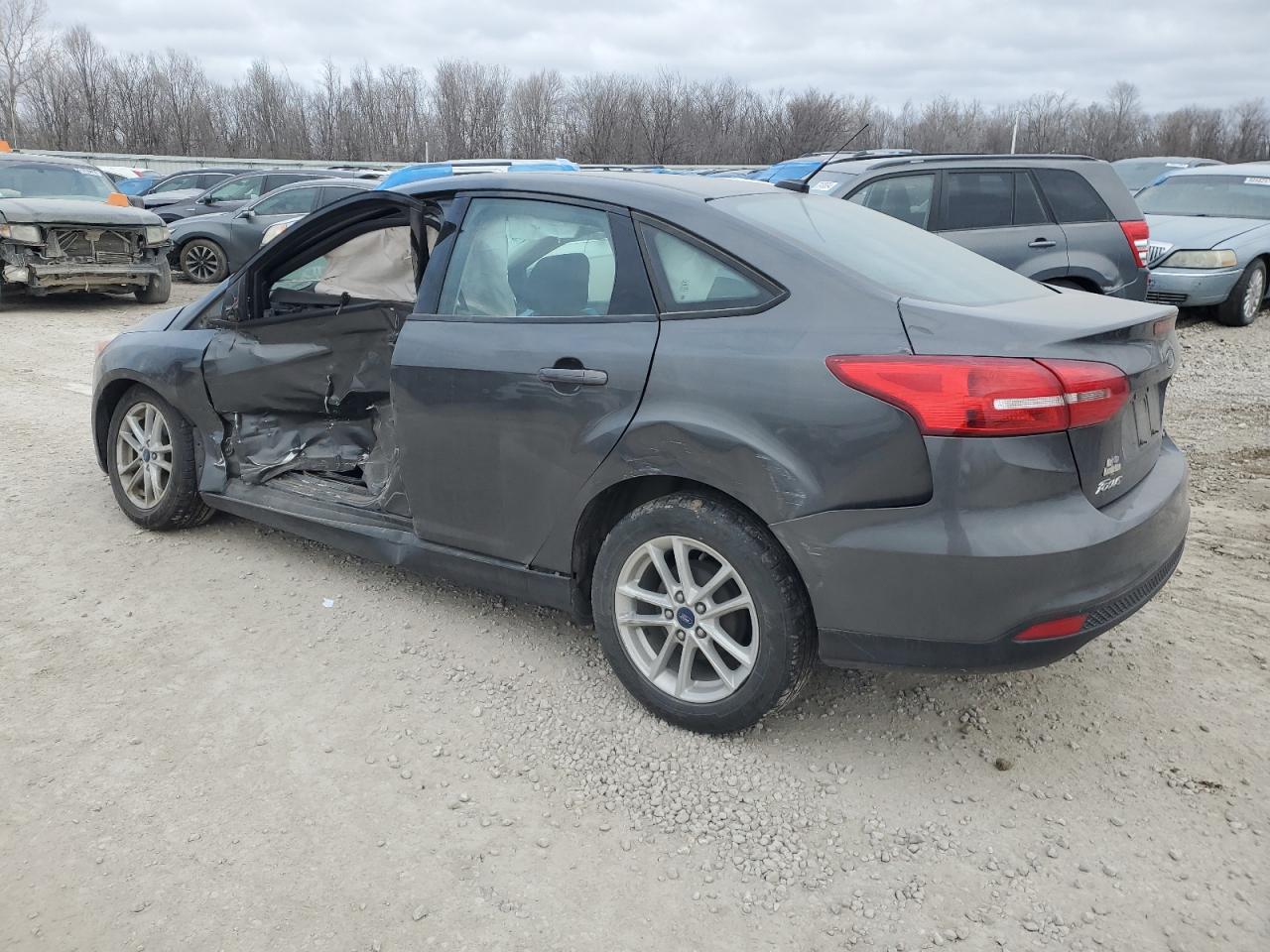 1FADP3F24HL324852 2017 Ford Focus Se