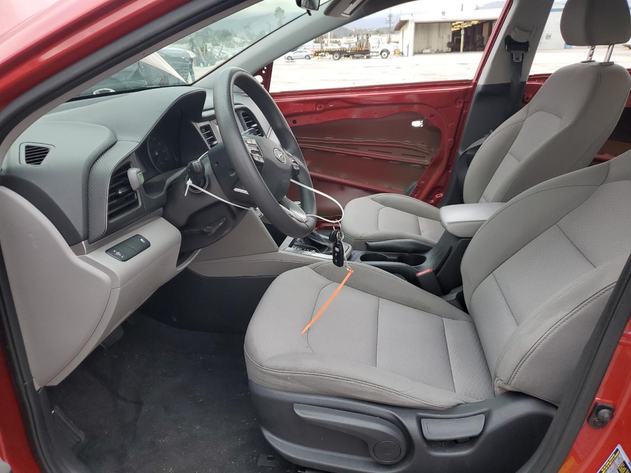 2019 Hyundai Elantra Se vin: 5NPD74LF5KH433663