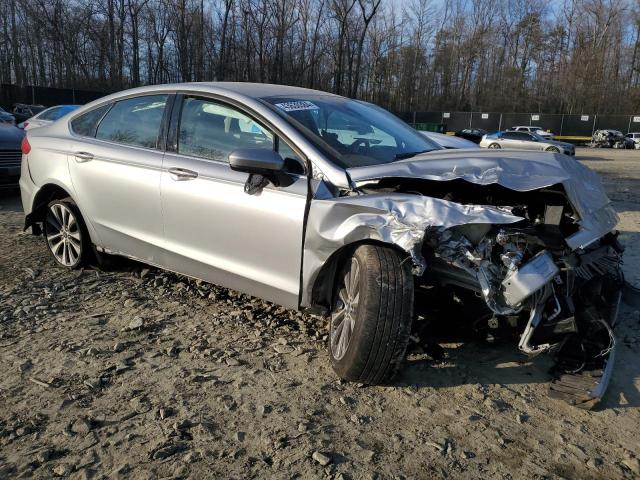 3FA6P0T98LR236633 Ford Fusion SE 4