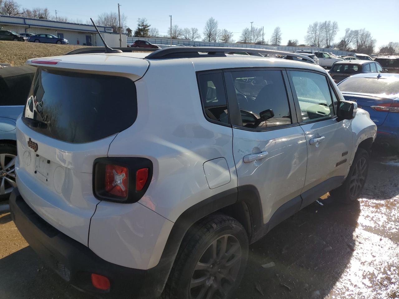 ZACCJBBT7GPD90340 2016 Jeep Renegade Latitude