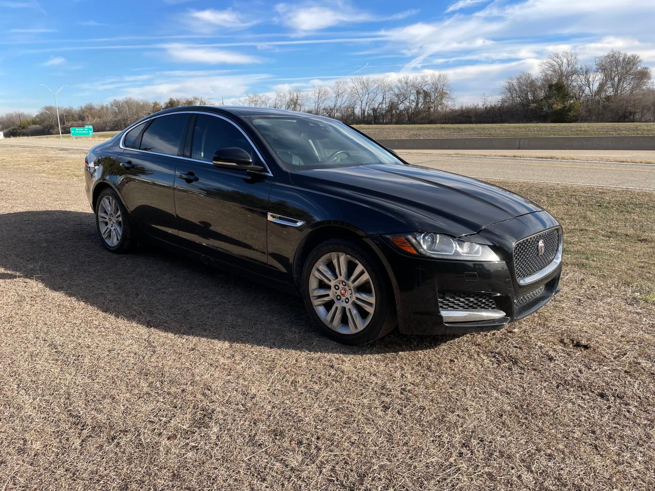 SAJBD4BV6GCY21319 2016 Jaguar Xf Premium
