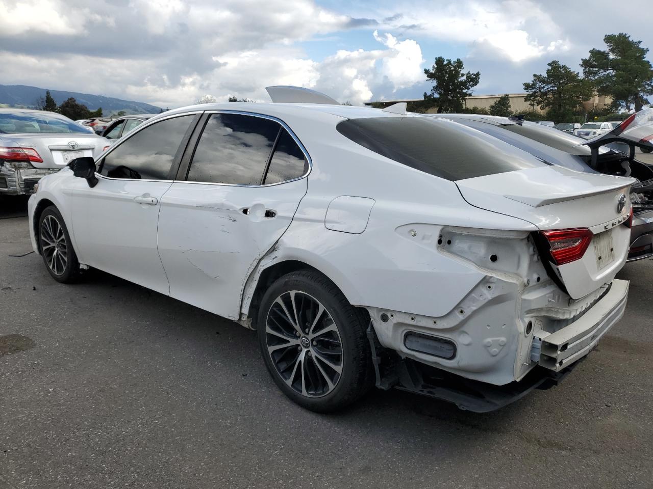 4T1B11HK5KU683676 2019 Toyota Camry L