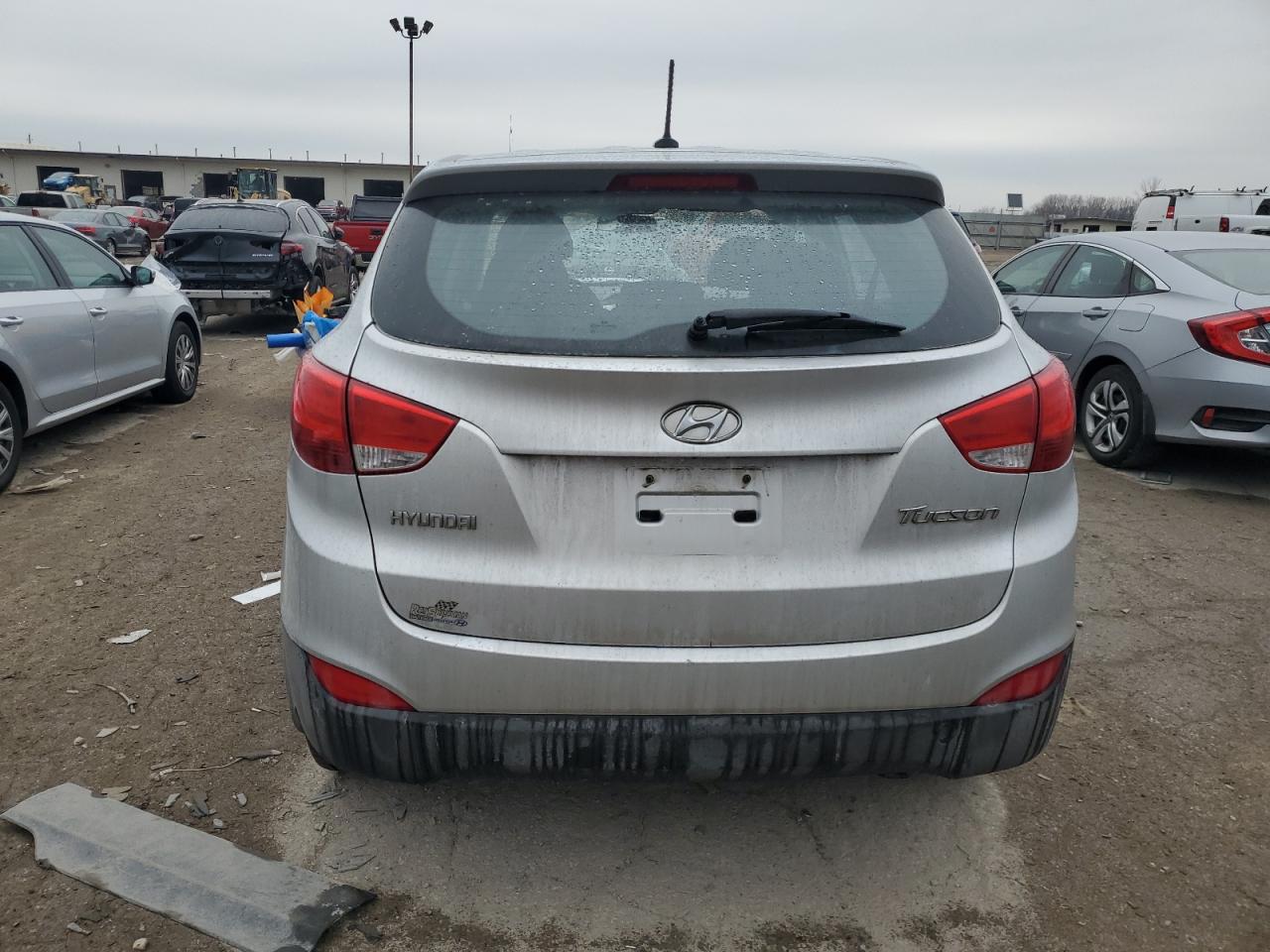 KM8JT3AC6AU112667 2010 Hyundai Tucson Gls