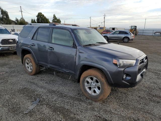 JTEMU5JR6N5983563 2022 TOYOTA 4RUNNER-3