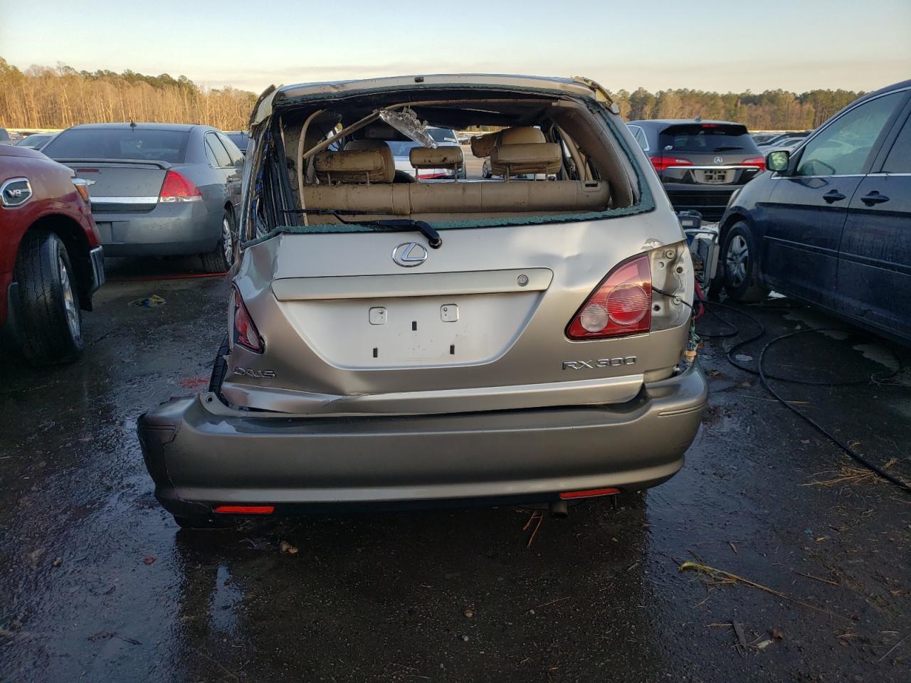 Lot #2785877528 2000 LEXUS RX 300