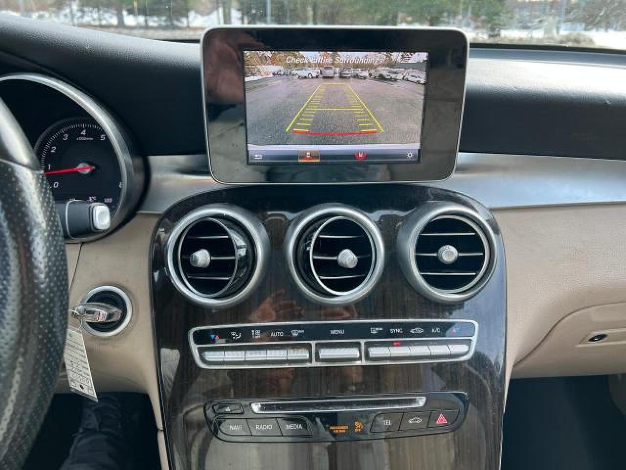 wdc0g4kb6hv011577 WDC0G4KB6HV011577 2017 Mercedes-Benz Glc 300 4Matic