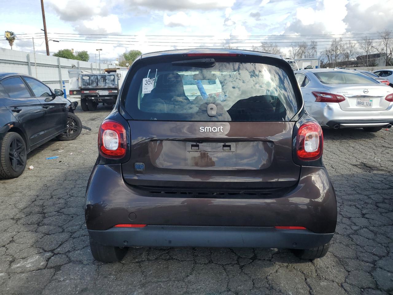 WMEFJ9BA5JK283486 2018 Smart Fortwo