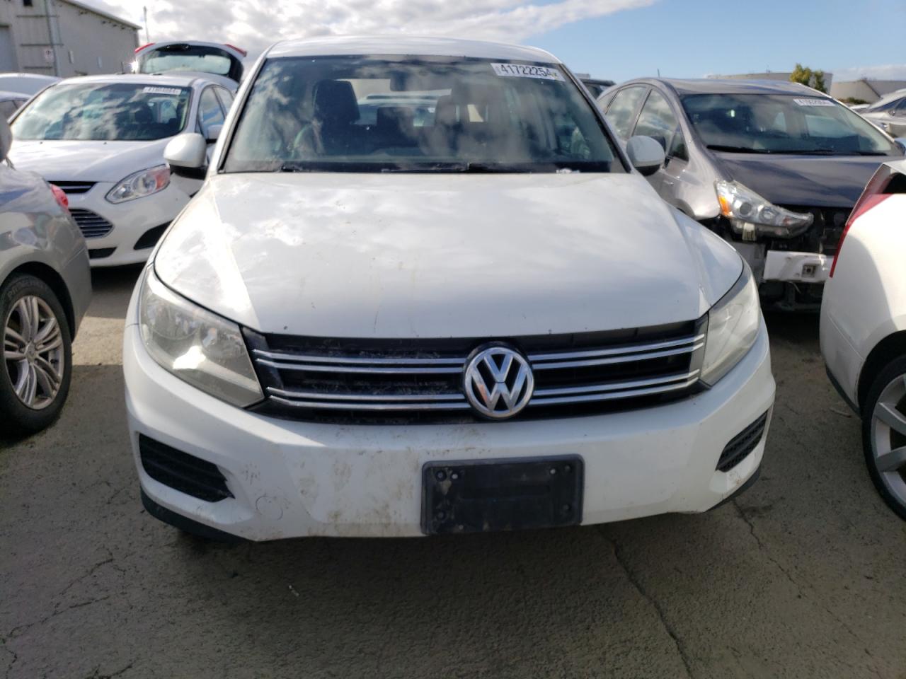 WVGBV3AXXEW555013 2014 Volkswagen Tiguan S