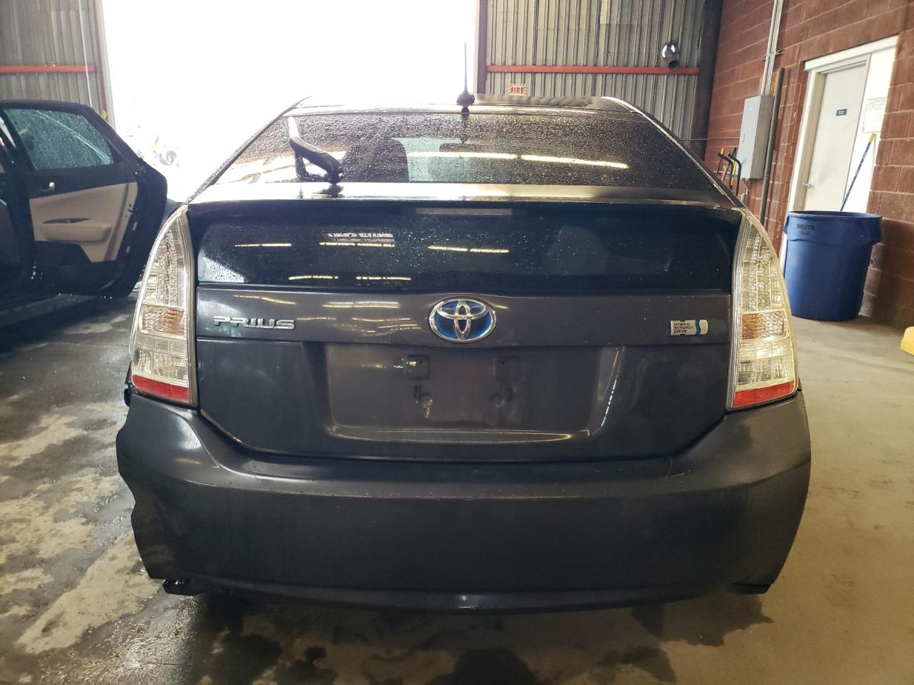 JTDKN3DU0B1380768 2011 Toyota Prius