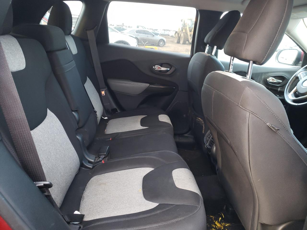 1C4PJLCB0EW148129 2014 Jeep Cherokee Latitude