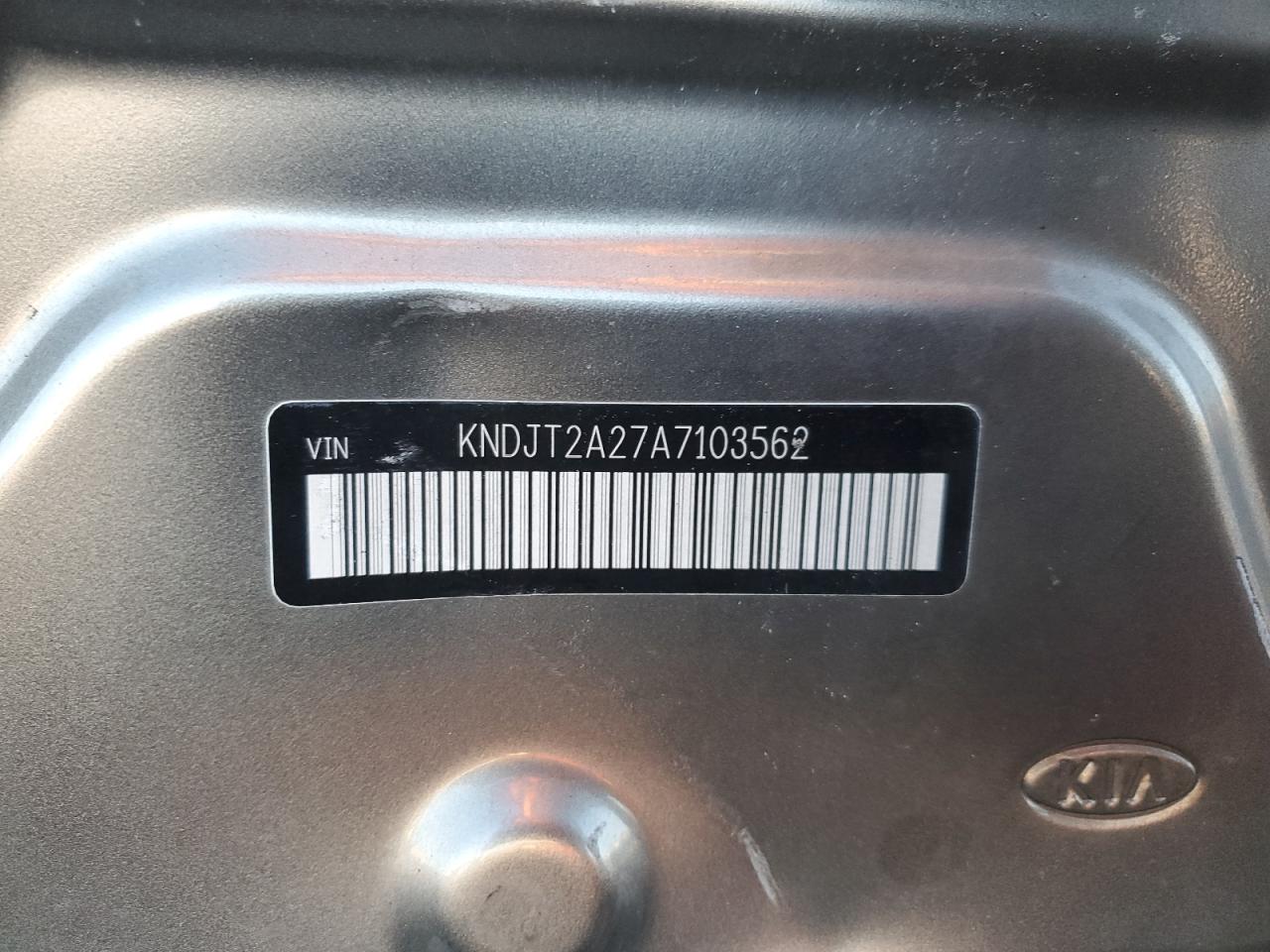 KNDJT2A27A7103562 2010 Kia Soul +