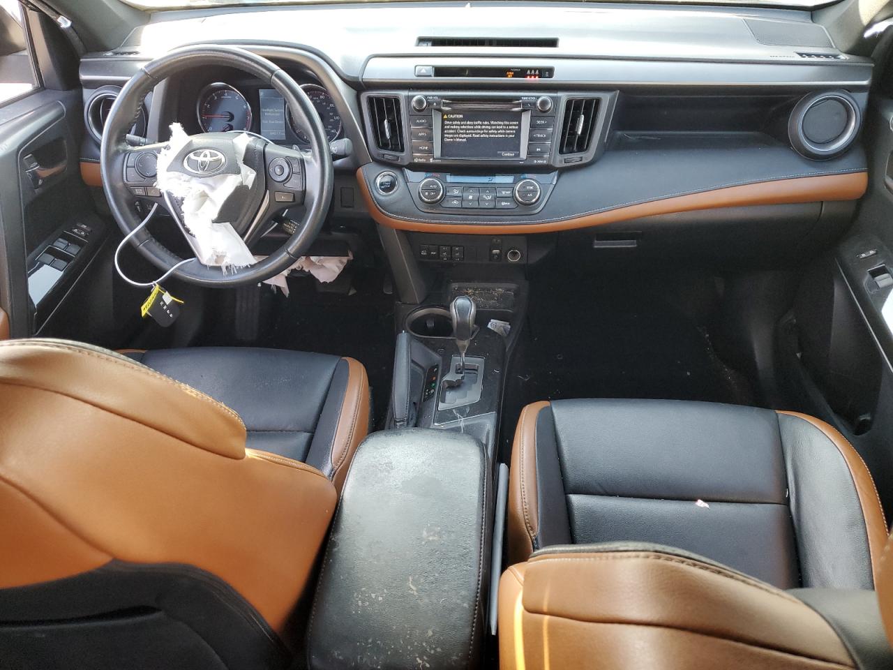 2T3NFREV3HW380584 2017 Toyota Rav4 Se