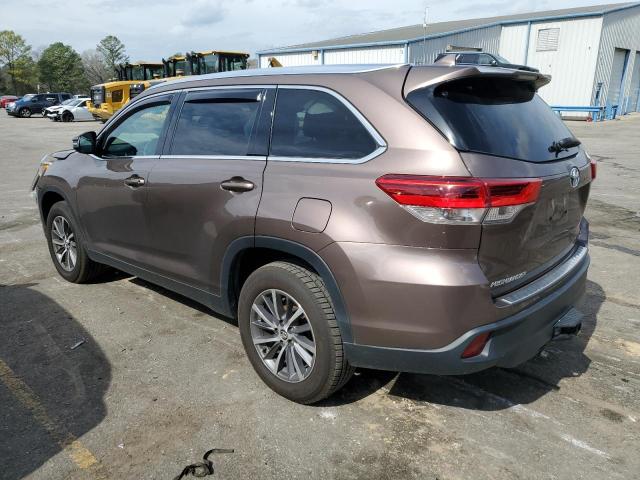 VIN 5TDKZRFH6KS306085 2019 Toyota Highlander, SE no.2