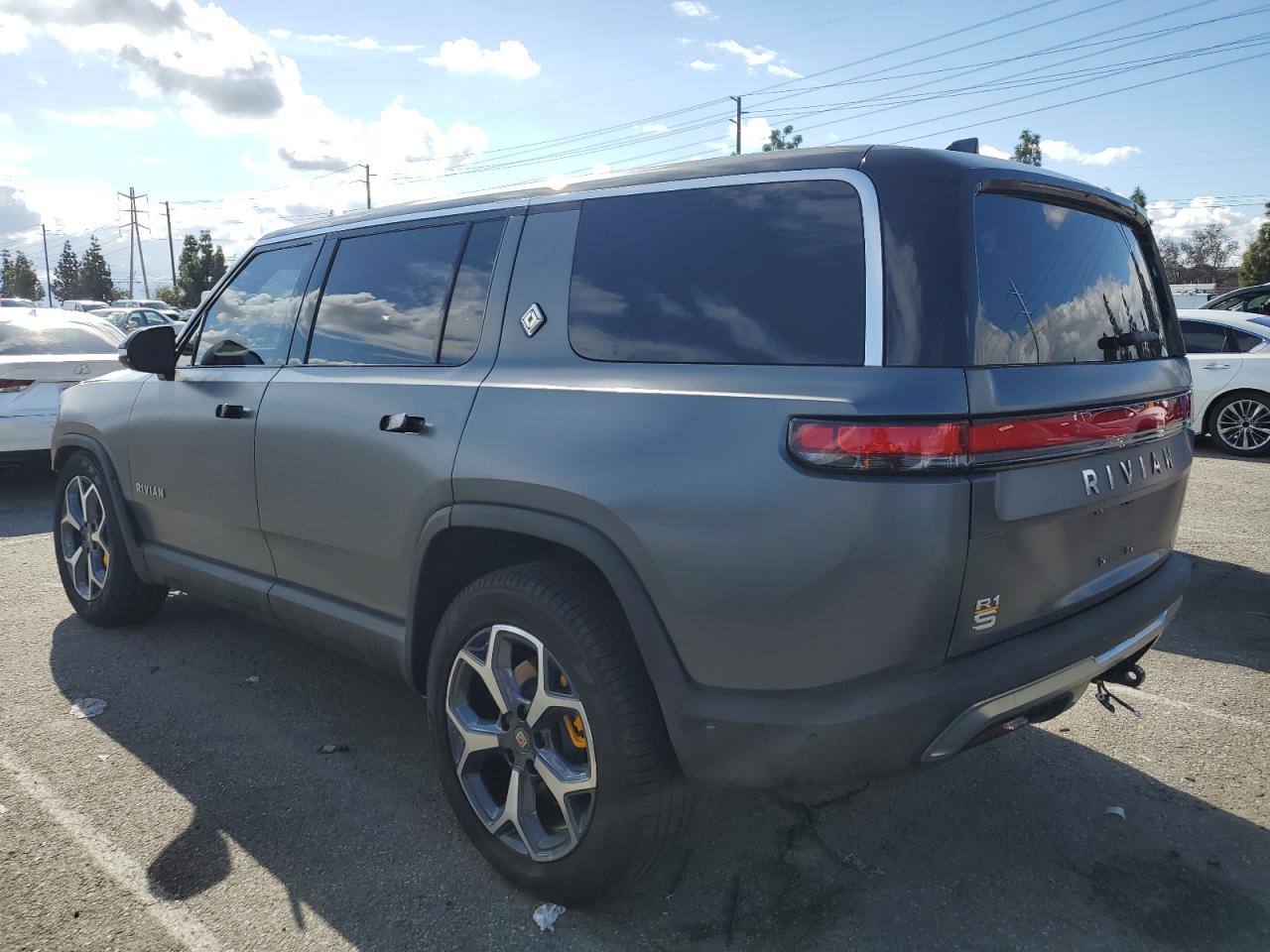 7PDSGABA6PN010375 RIVIAN R1S ADVENT 2023. Фото: 1