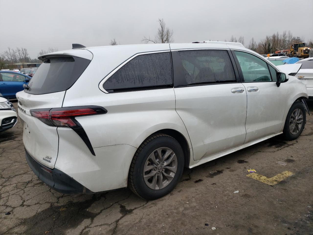TOYOTA SIENNA XLE