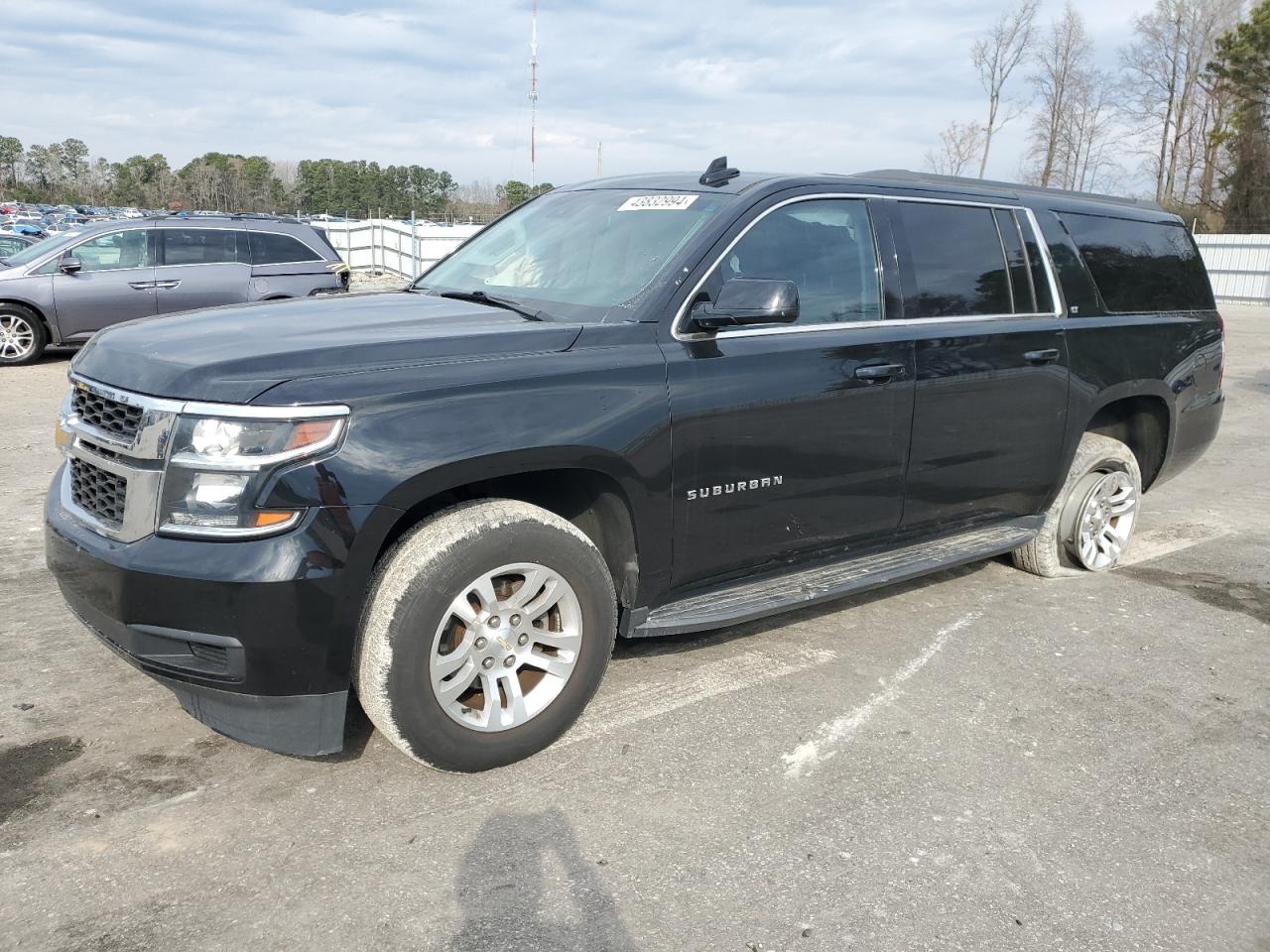 1GNSCHKC3JR336655 2018 Chevrolet Suburban C1500 Lt