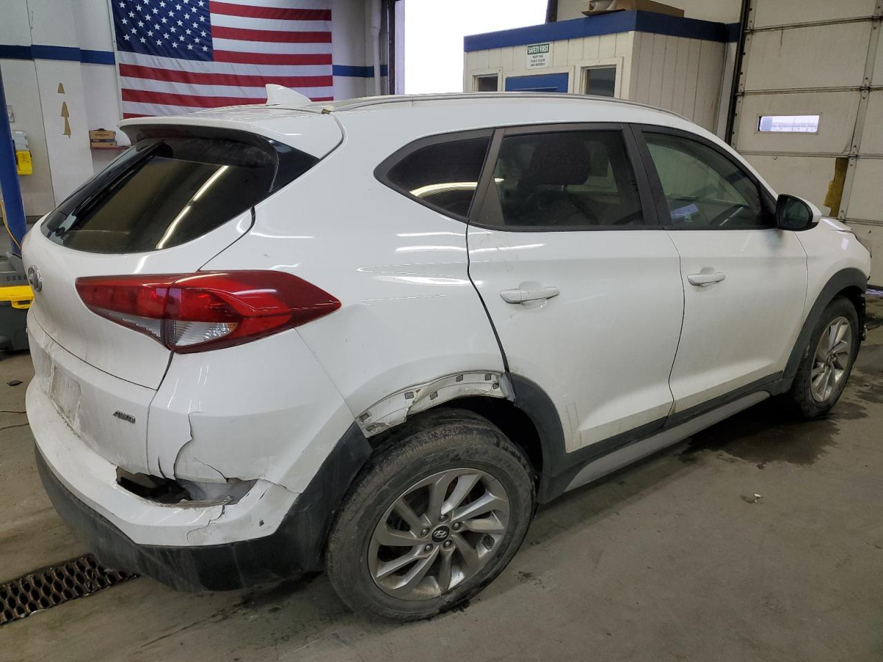 KM8J3CA44JU766950 2018 Hyundai Tucson Sel
