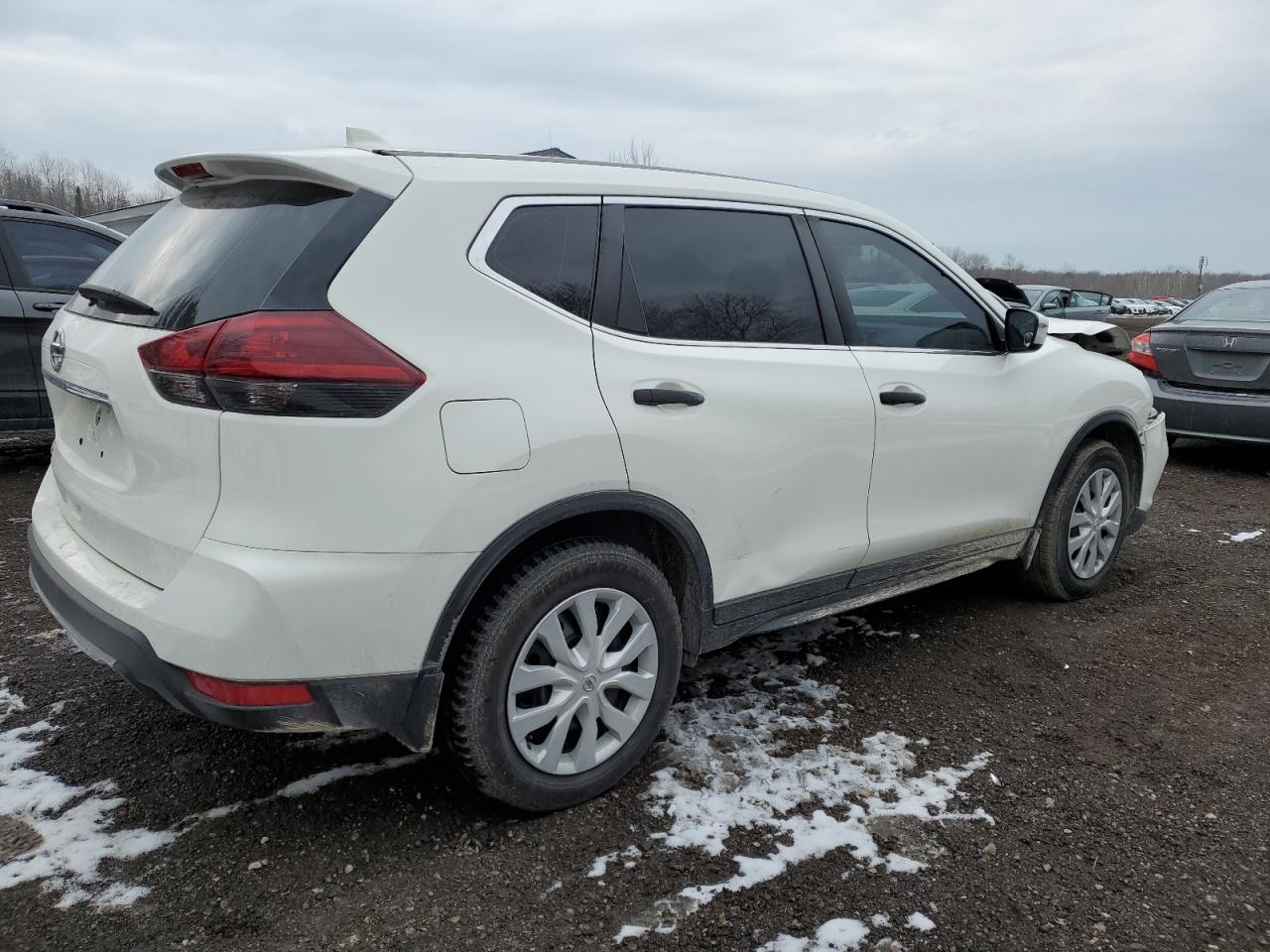 5N1AT2MT9JC822755 2018 Nissan Rogue S