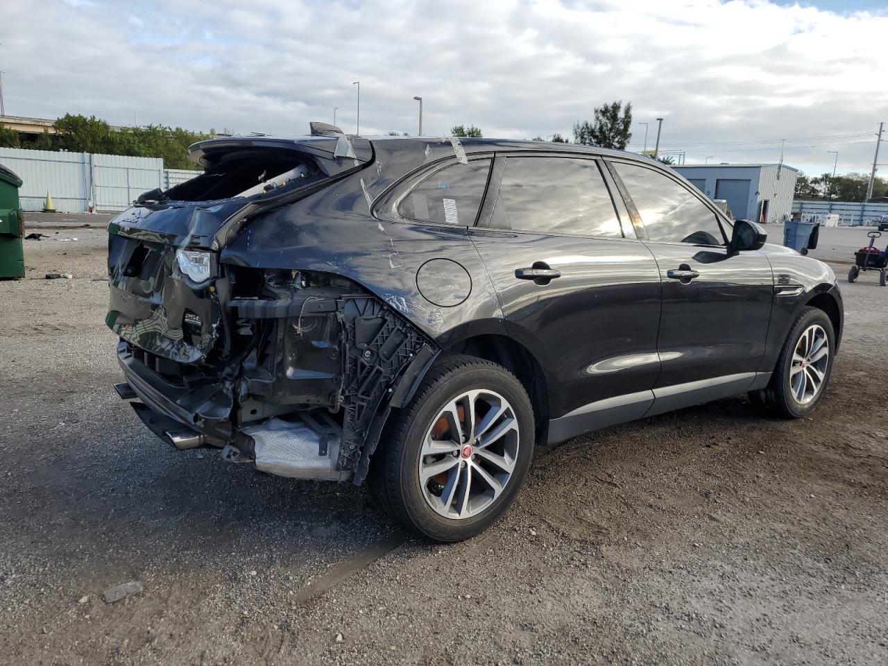 SADCJ2FX1KA610386 2019 Jaguar F-Pace Premium