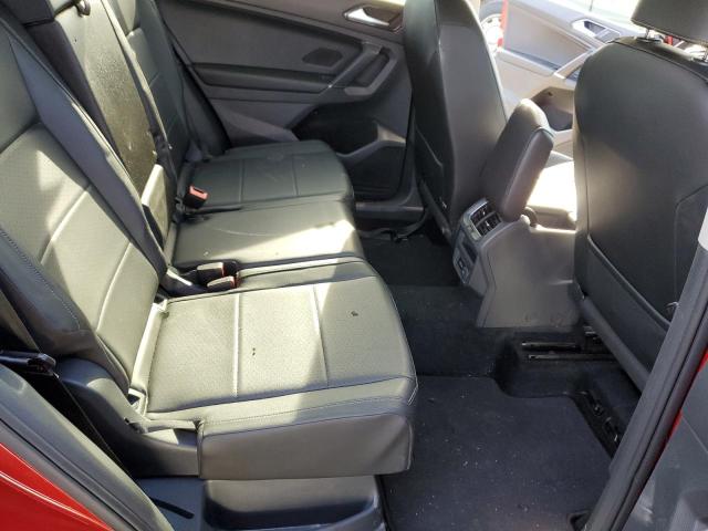 2018 VOLKSWAGEN TIGUAN SE - 3VV2B7AX3JM027393