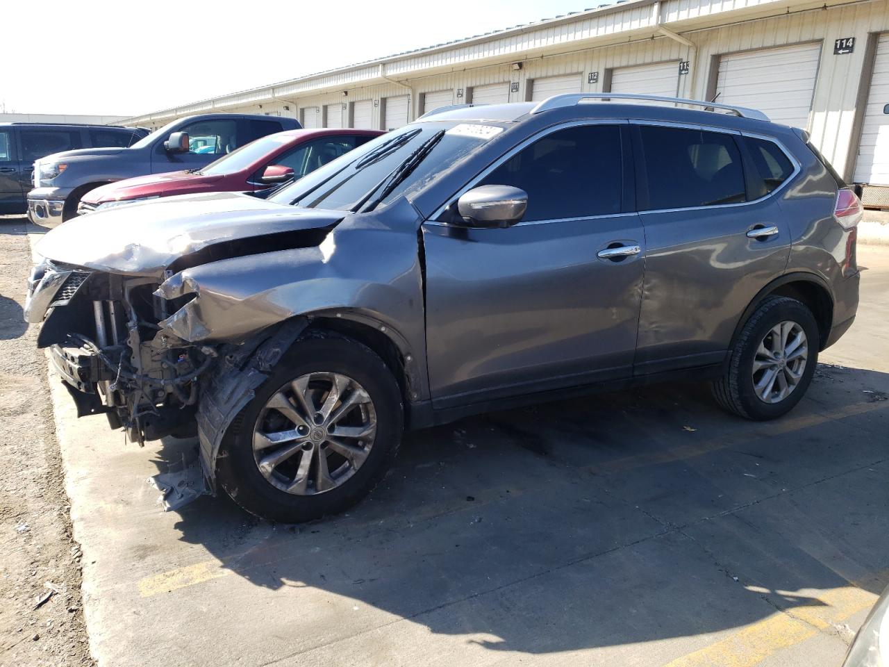 2016 Nissan Rogue S vin: KNMAT2MVXGP696591