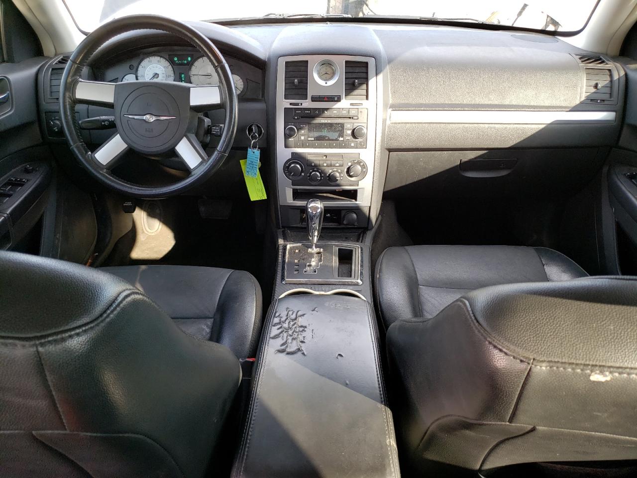 2C3CK5CV4AH198031 2010 Chrysler 300 Touring