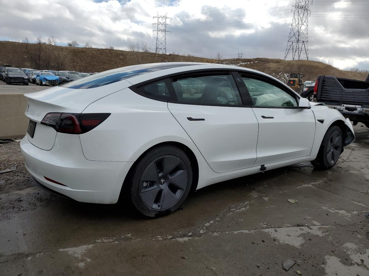 Lot #2926554309 2023 TESLA MODEL 3