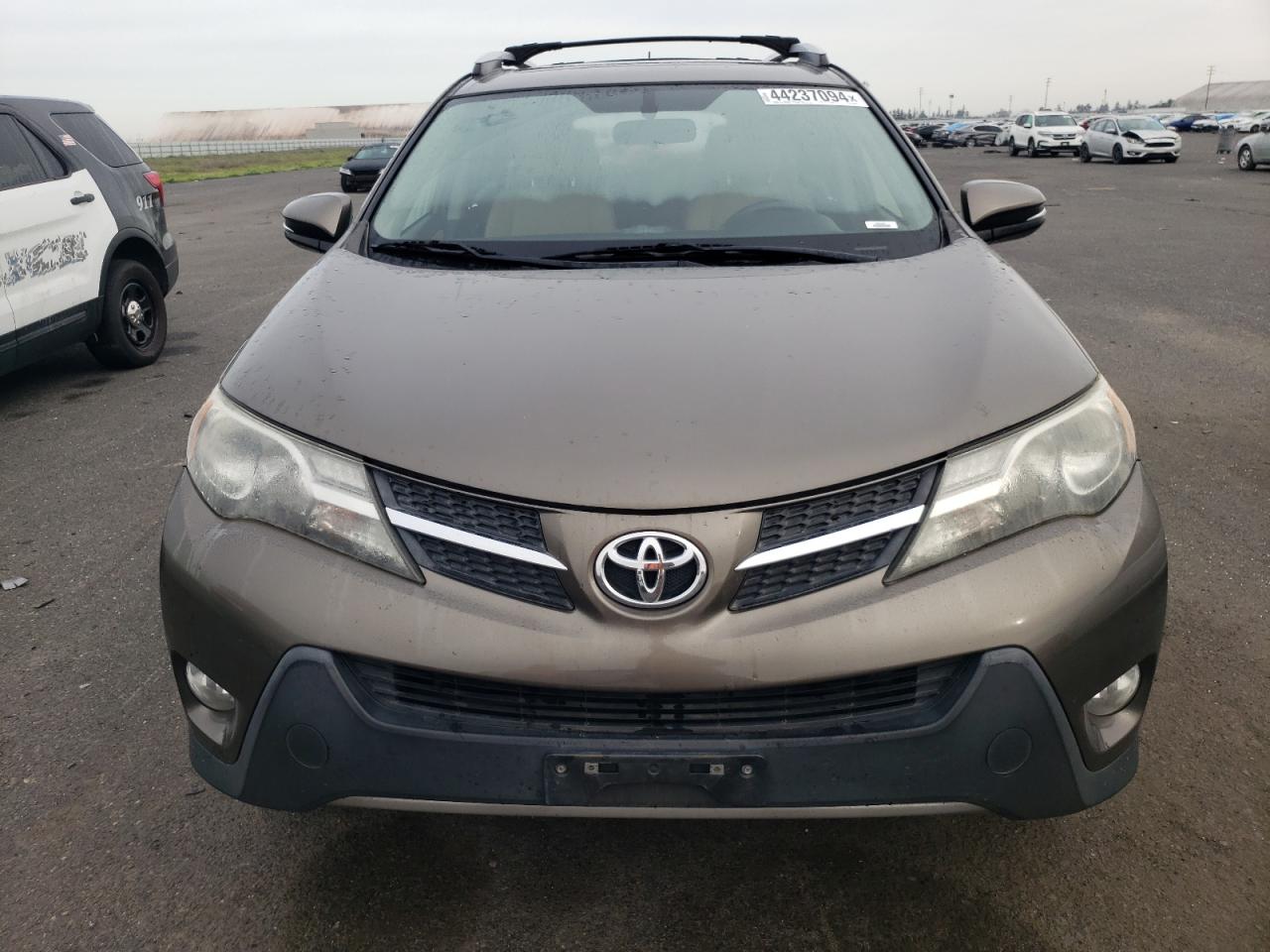 JTMWFREV7FD065429 2015 Toyota Rav4 Xle