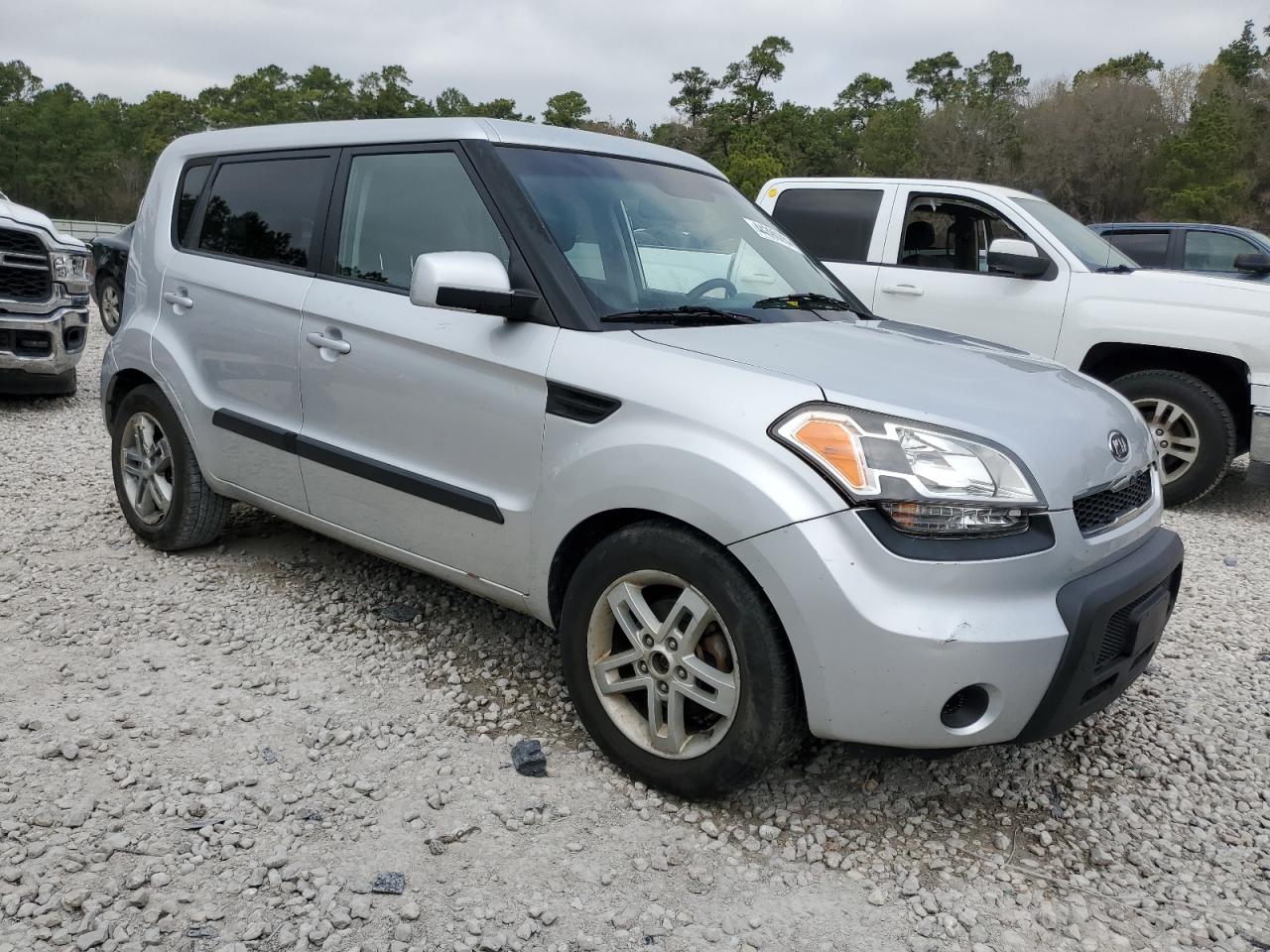 KNDJT2A23B7710642 2011 Kia Soul +