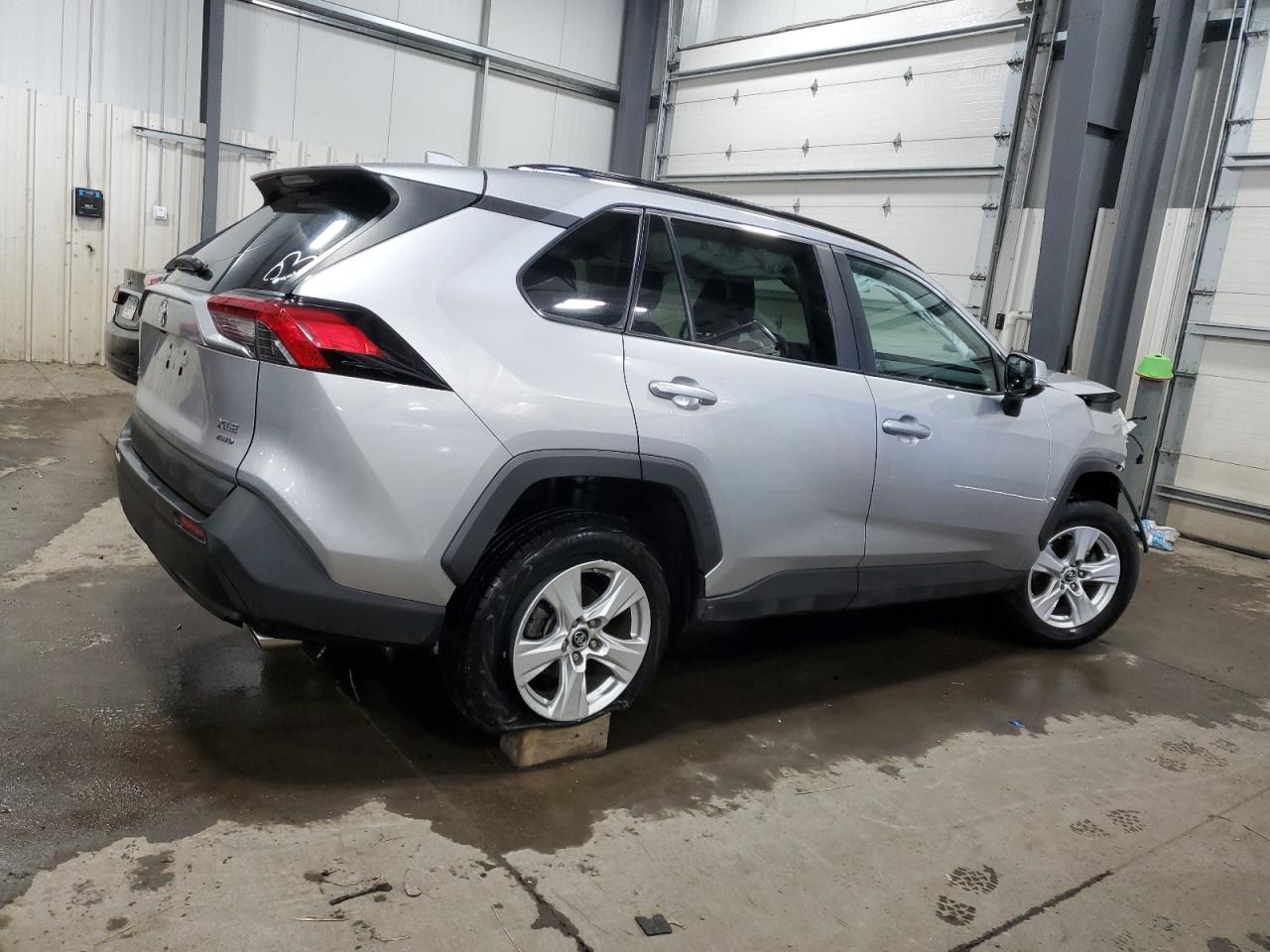 2019 Toyota Rav4 Xle vin: 2T3P1RFVXKC022655