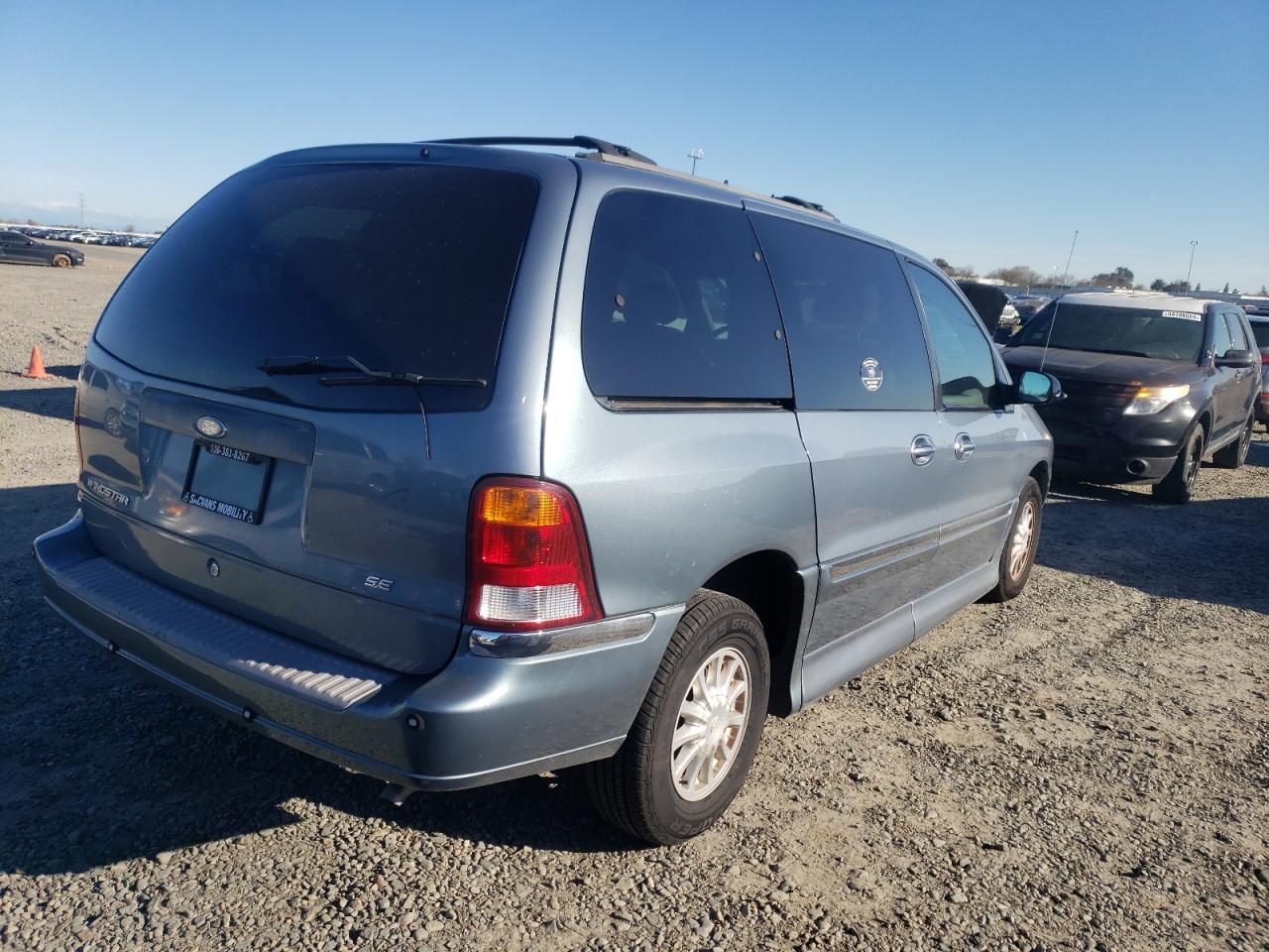 2FMDA5247YBB09086 2000 Ford Windstar Se