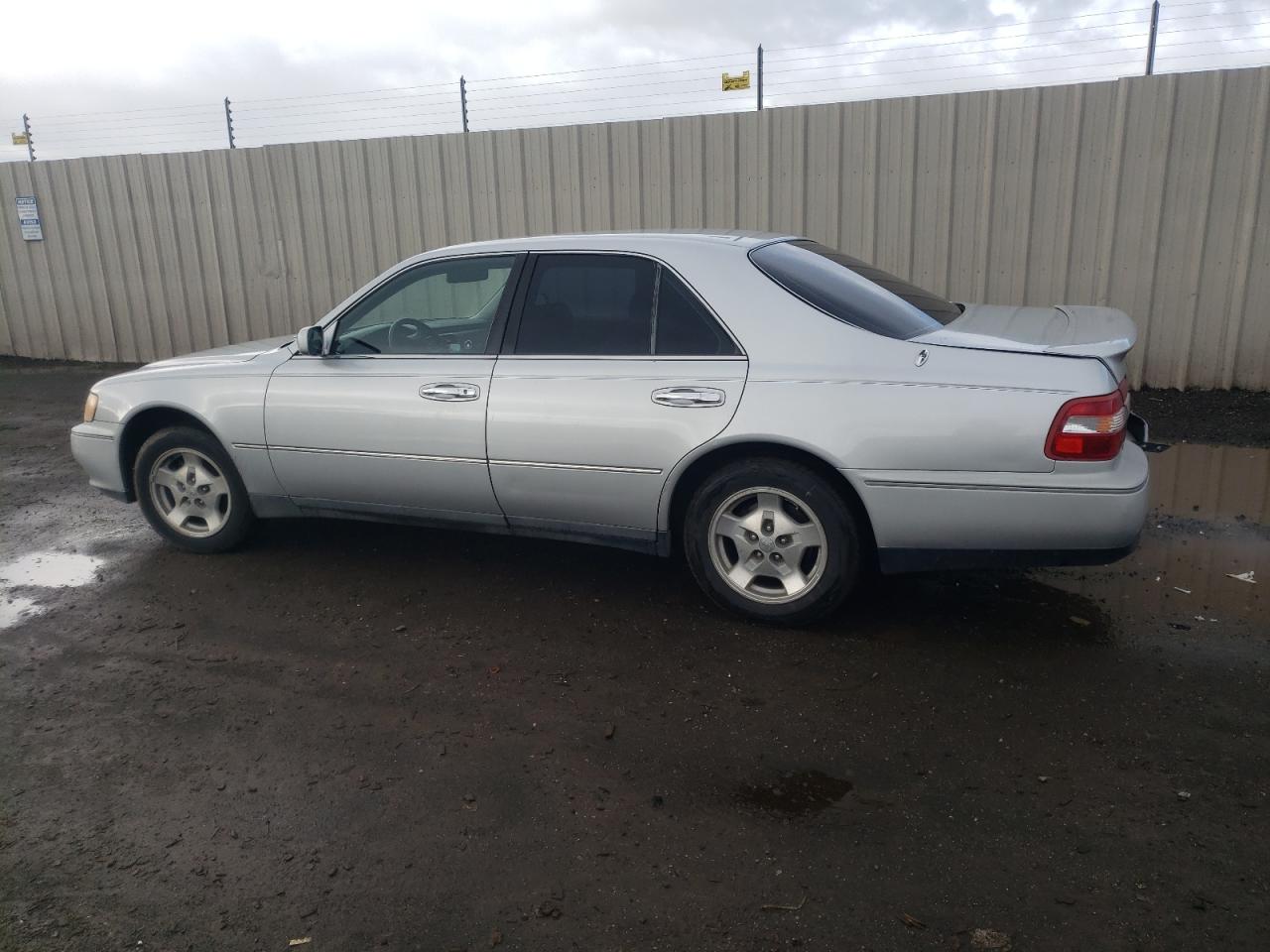 JNKBY31A1WM404886 1998 Infiniti Q45 Base