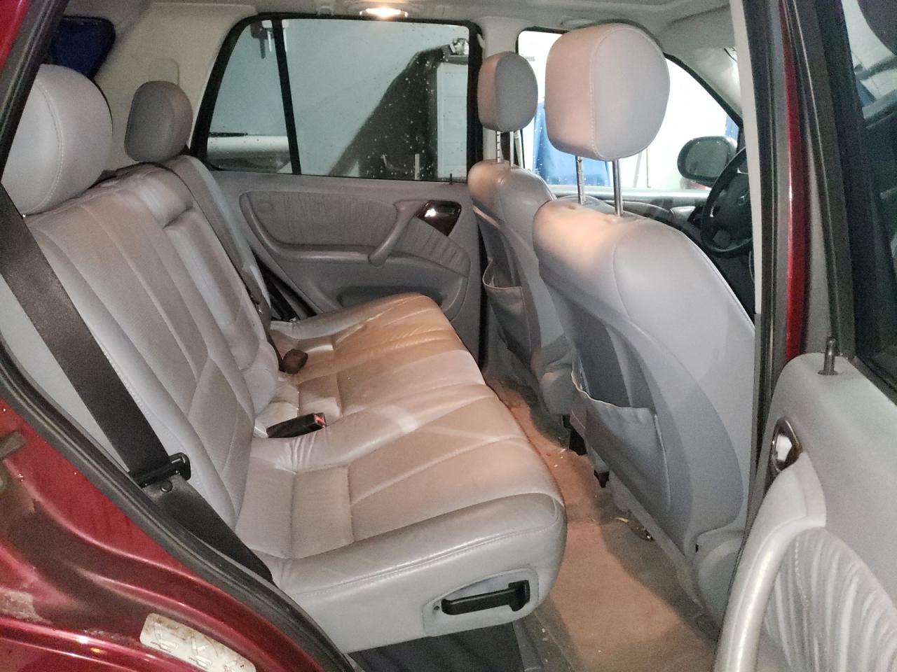 4JGAB72E1YA184043 2000 Mercedes-Benz Ml 430