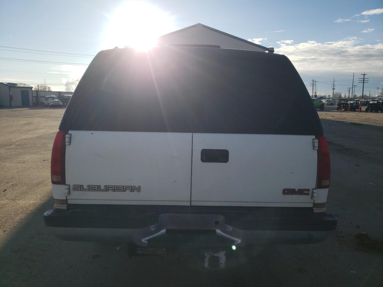 1GKFK16R0XJ765573 1999 GMC Suburban K1500