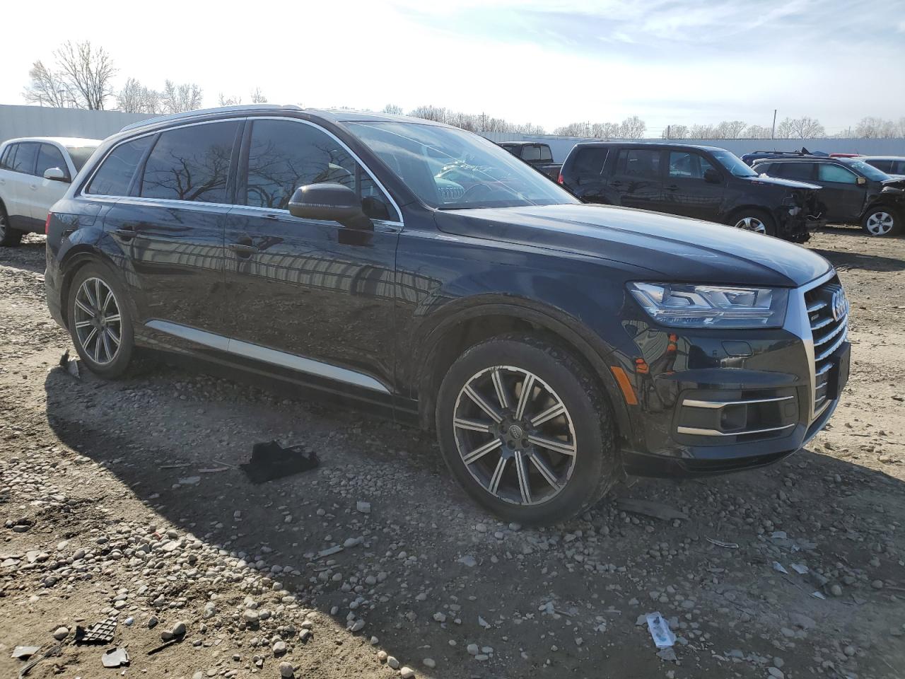 2017 Audi Q7 Premium Plus vin: WA1LAAF74HD029729