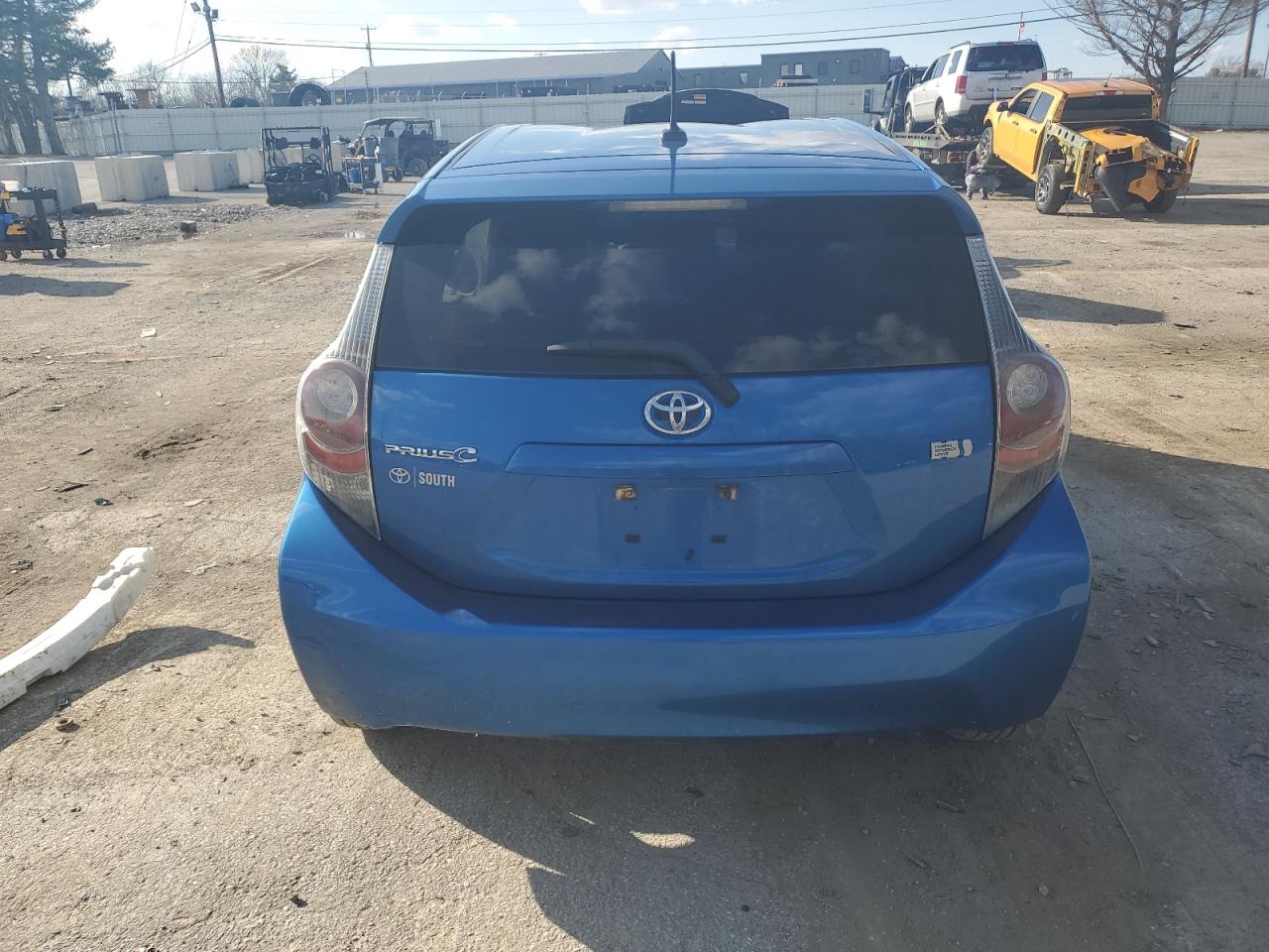 JTDKDTB31C1526075 2012 Toyota Prius C