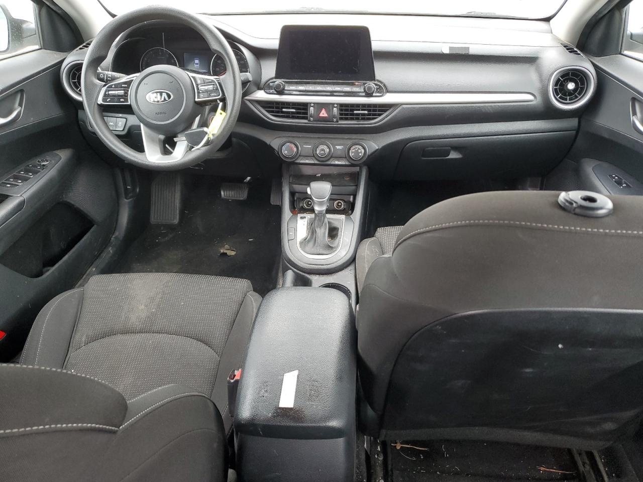 3KPF24AD1ME271174 2021 Kia Forte Fe