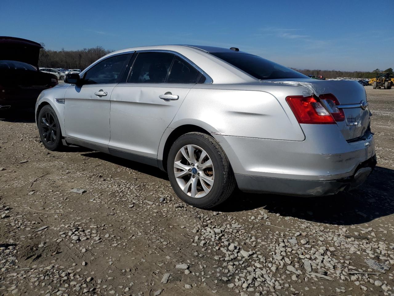 1FAHP2EW1CG105137 2012 Ford Taurus Sel