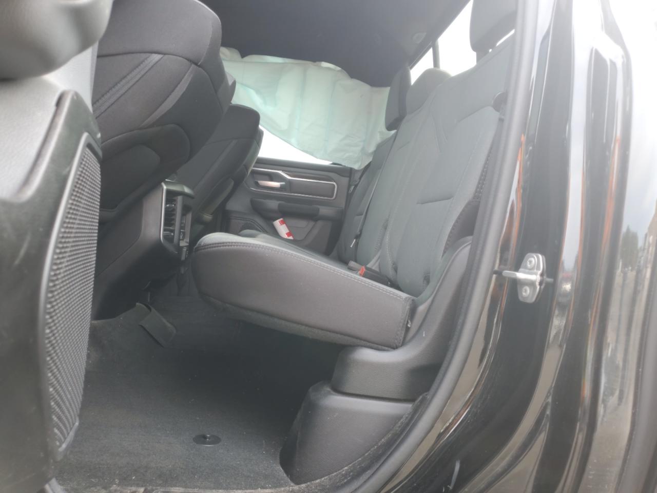 1C6RREBT5NN337301 2022 Ram 1500 Big Horn/Lone Star